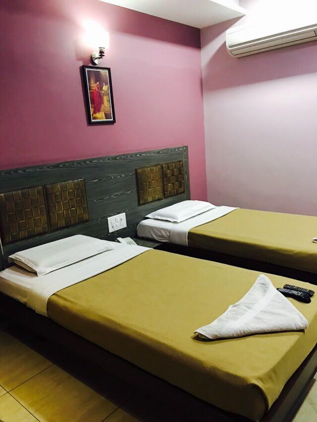 Iroomz Vaishali Residency Ballari Zewnętrze zdjęcie